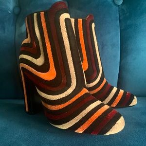 Ferragamo boots size 6 like new